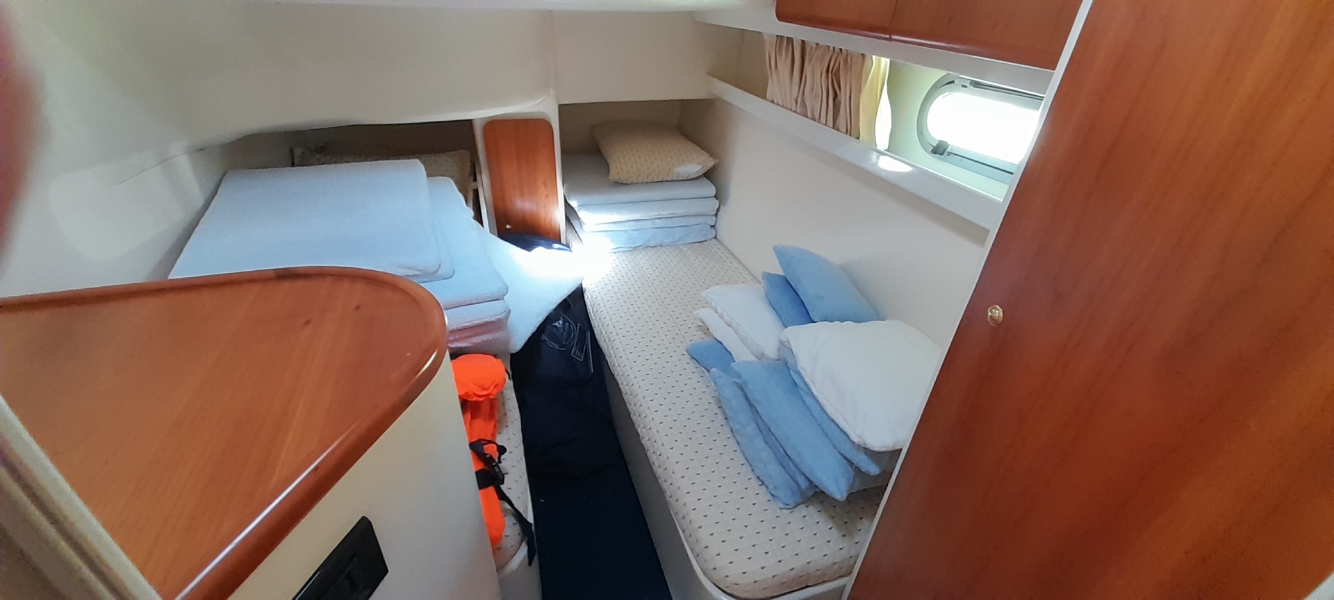 Picture 18 of announcement 7056