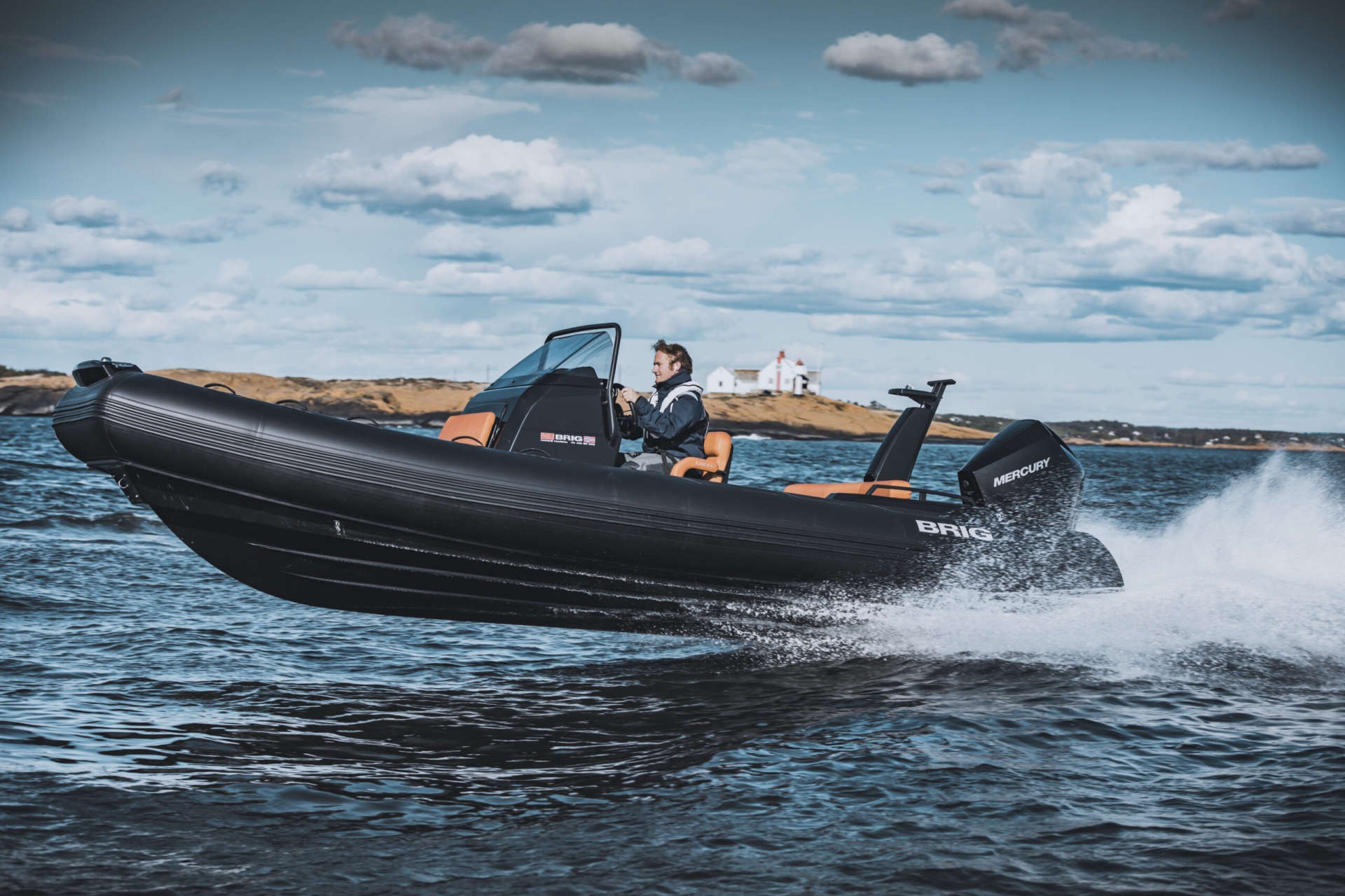 main picture announcement