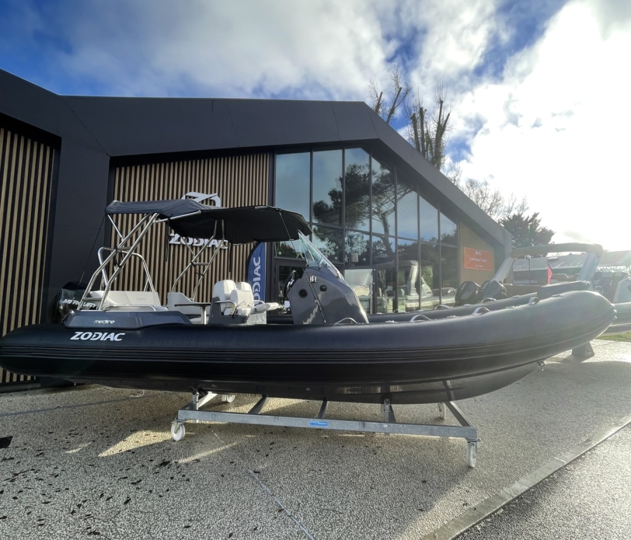 Picture 8 of announcement 21320