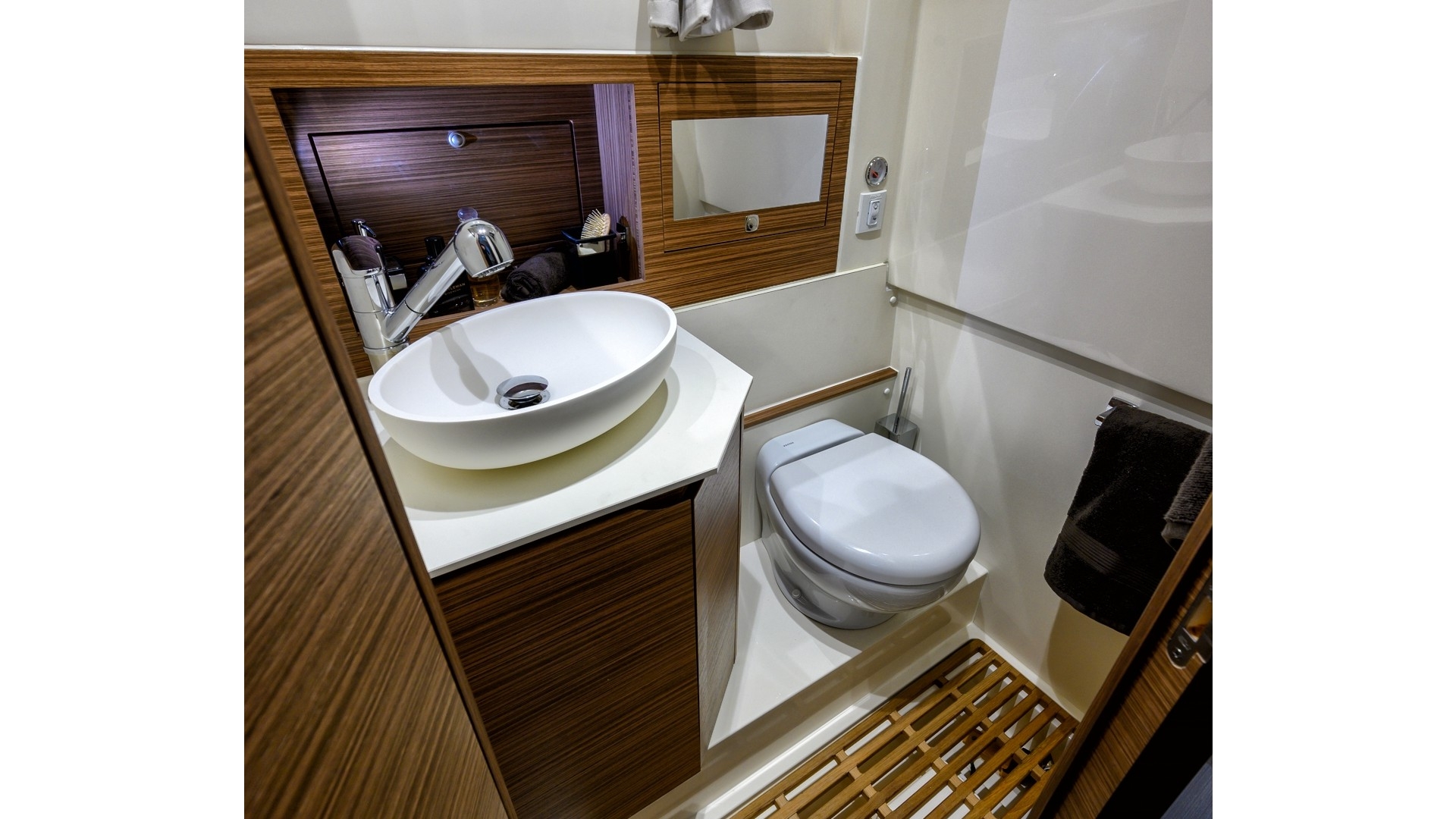 Picture 4 of announcement 22896