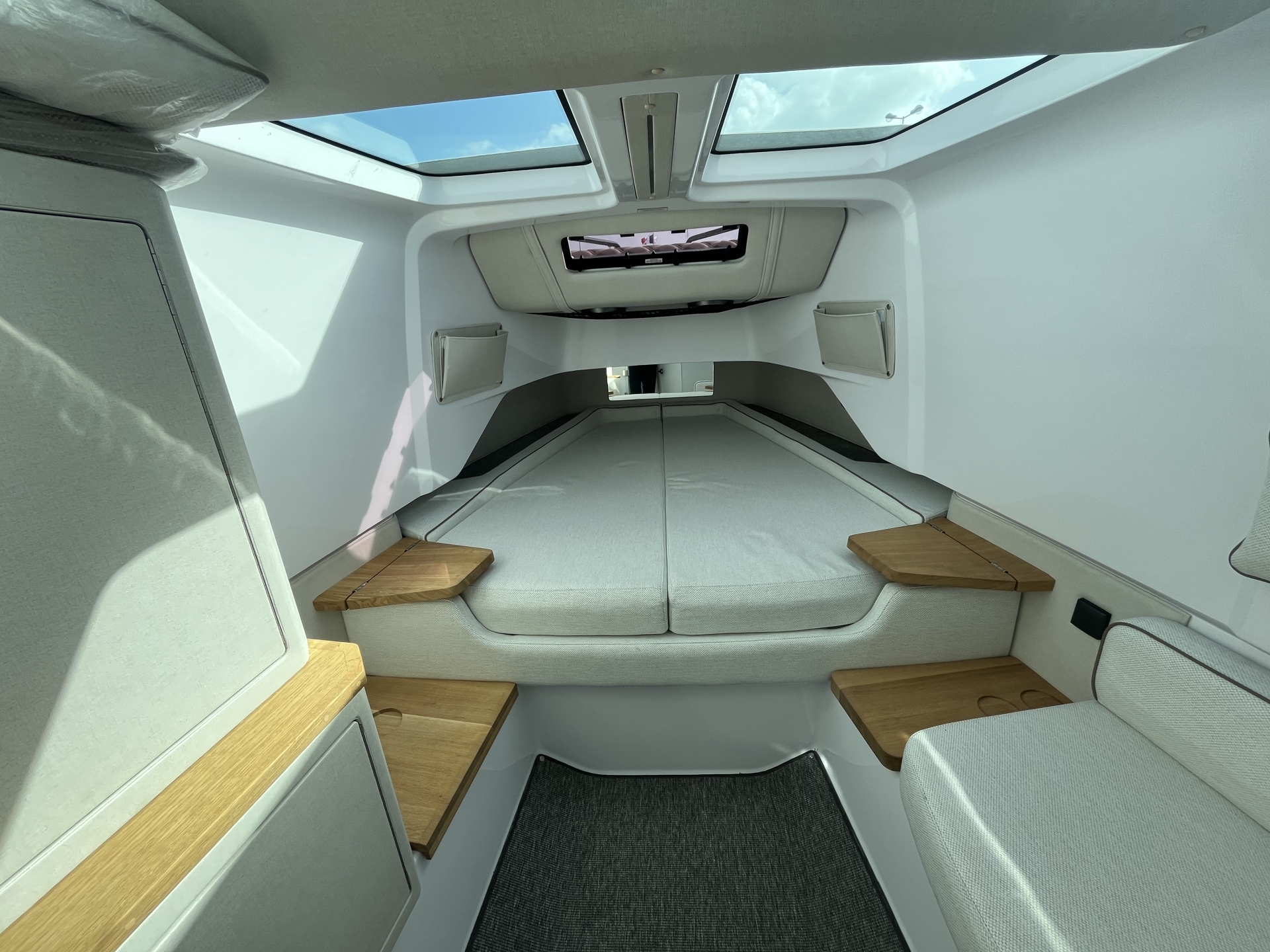 Picture 10 of announcement 23918