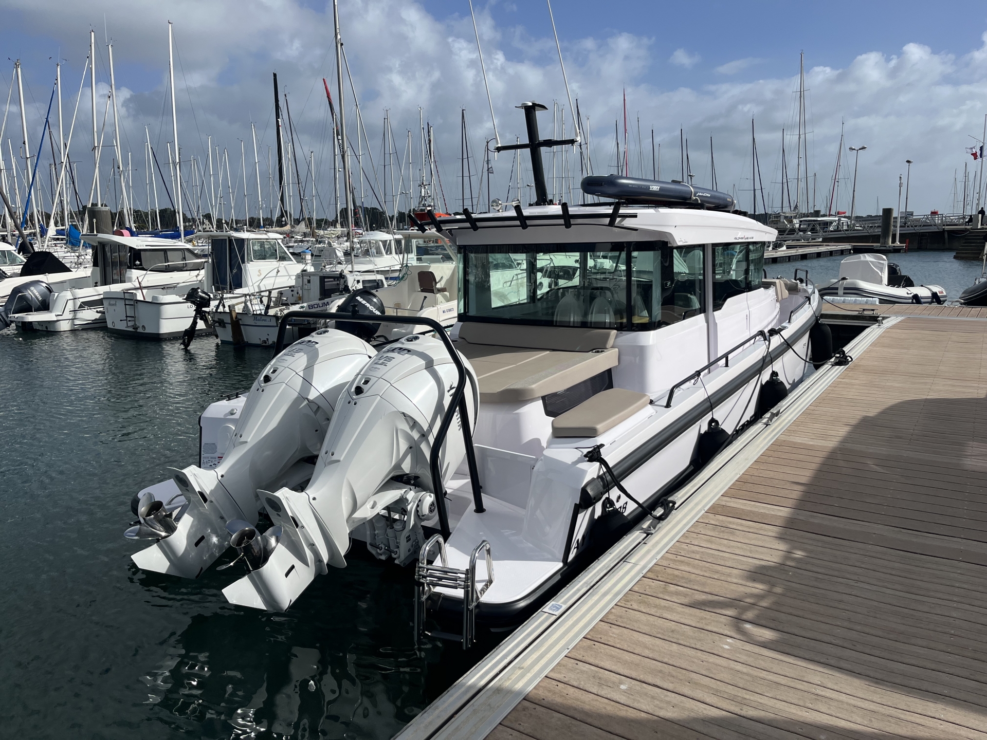 Picture 23 of announcement 23931