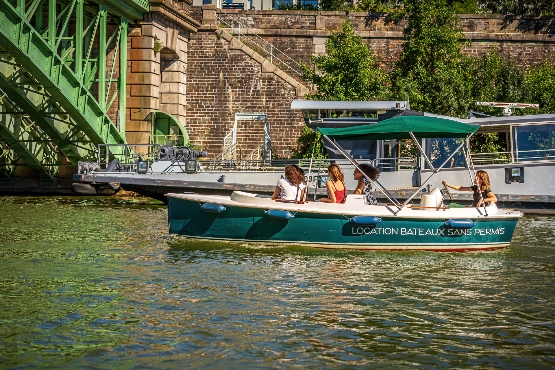 main picture announcement